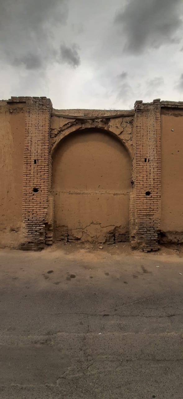 مرمت دیواره‌های خانه محسنی در اراک آغاز شد